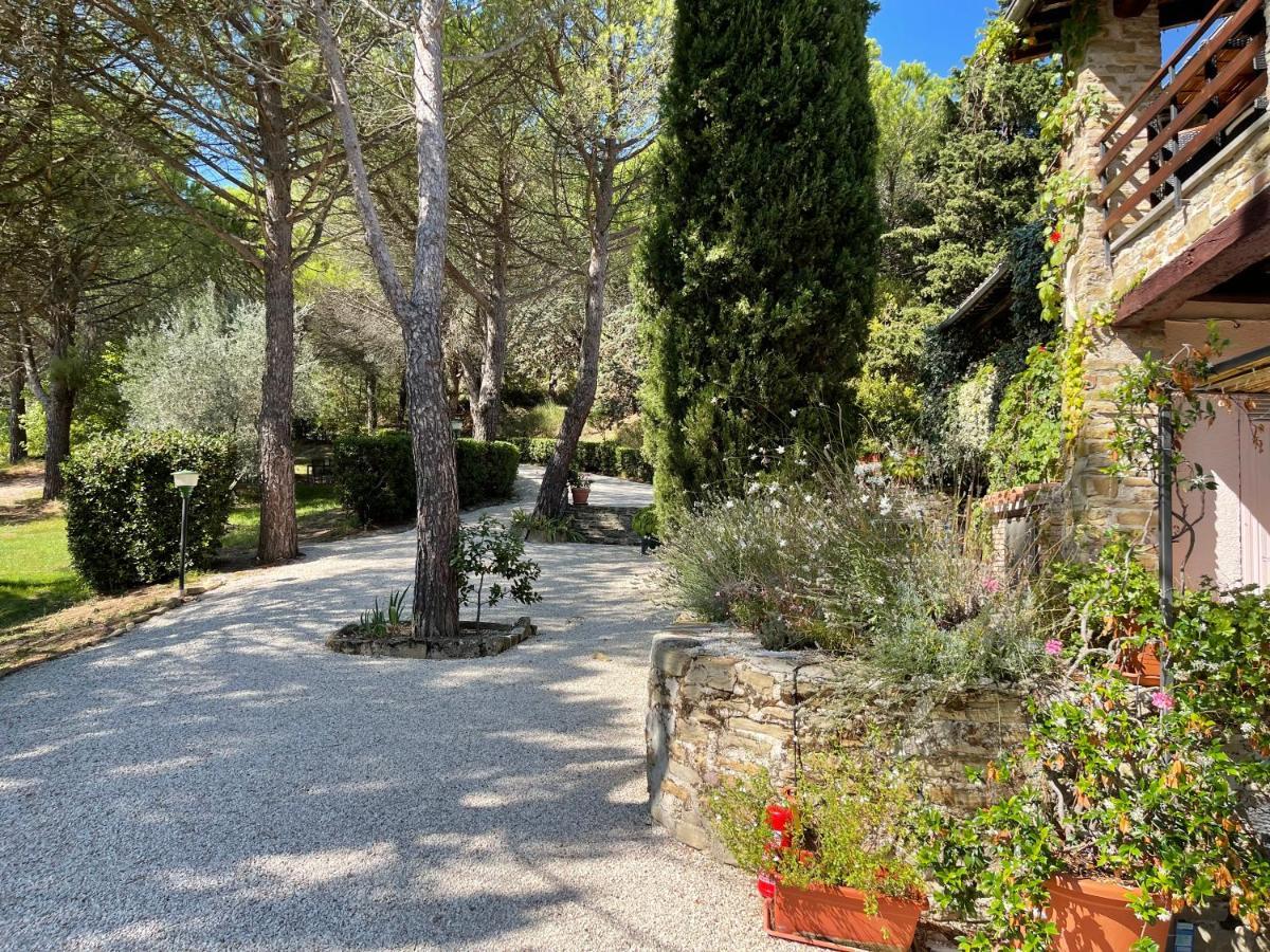 La Panoramica Gubbio - Maison De Charme - Casette E Appartamenti Self Catering Per Vacanze Meravigliose! Exteriör bild