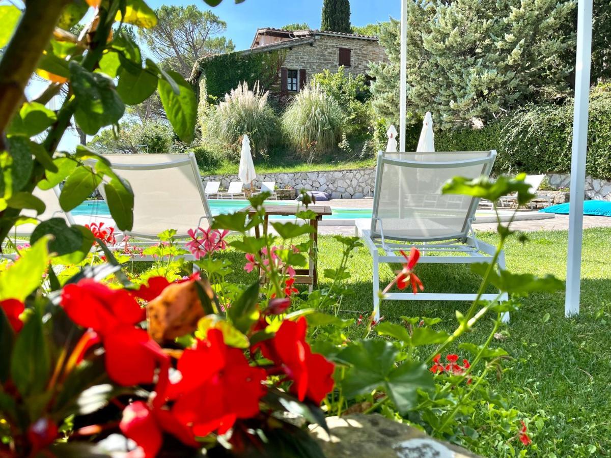 La Panoramica Gubbio - Maison De Charme - Casette E Appartamenti Self Catering Per Vacanze Meravigliose! Exteriör bild
