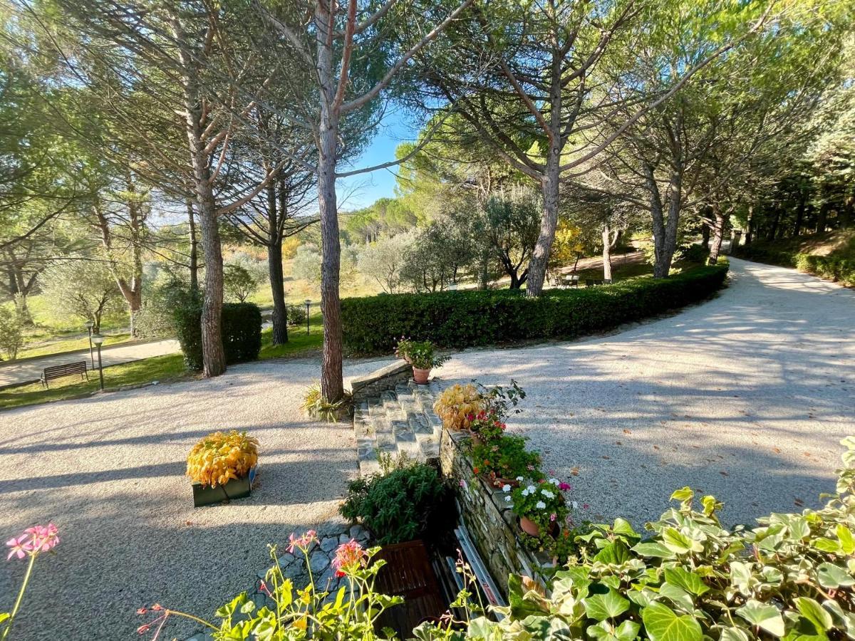 La Panoramica Gubbio - Maison De Charme - Casette E Appartamenti Self Catering Per Vacanze Meravigliose! Exteriör bild